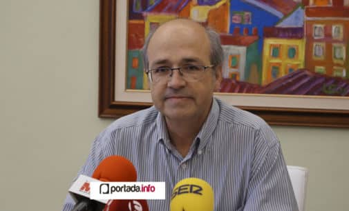 El alcalde reconoce el error de no negociar otras alternativas con los belenistas