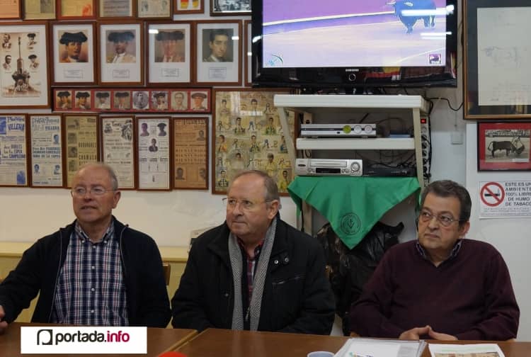 La Peña Taurina pide al Ayuntamiento que le ceda el traje de luces de Sebastián Castella