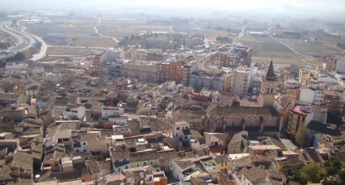 El Consejo Regulador de la Denominación de Origen de Alicante reconocen la promoción del vino de la ciudad de Villena