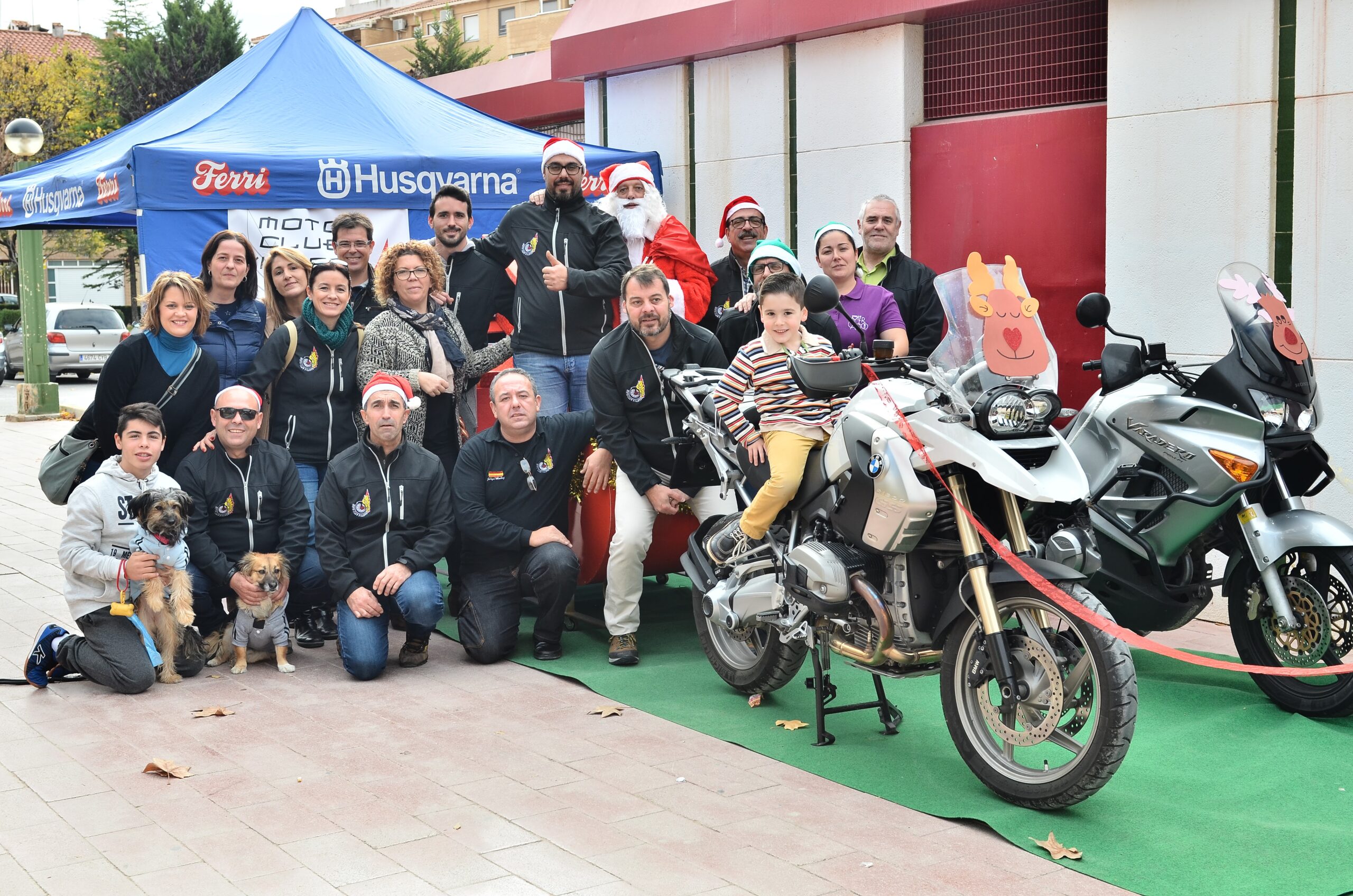 Navidad Solidaria organizada por Moto Club Villena