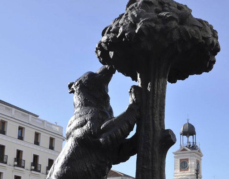 Villena solicitará a la Casa de Moneda y Timbre un sello por el 50 aniversario del “Oso y el madroño”