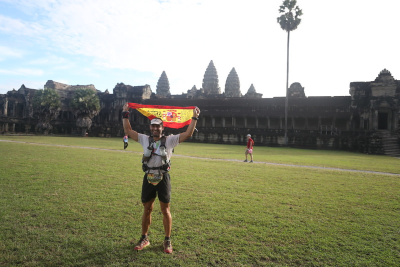Vicente Juan García cierra el año venciendo la “The Ancient Khmer Path” en Camboya
