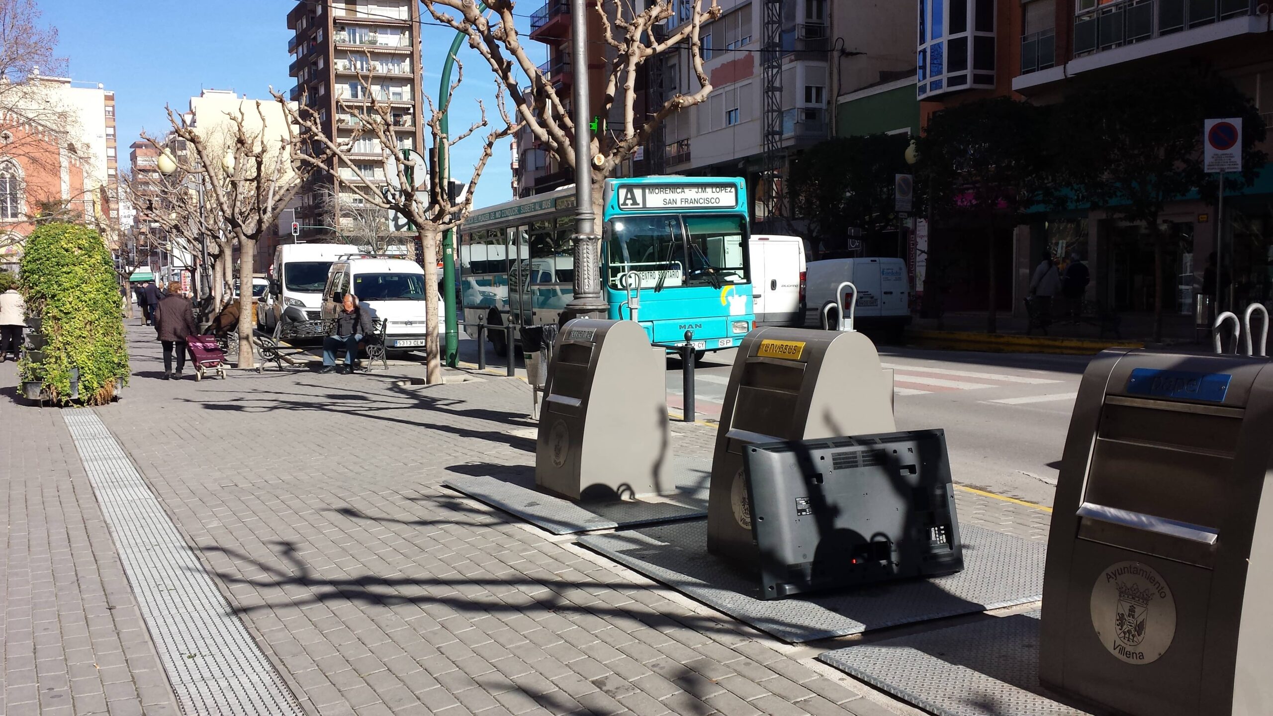 La adjudicataria del servicio de basura en Villena prolongará la actividad al menos un mes