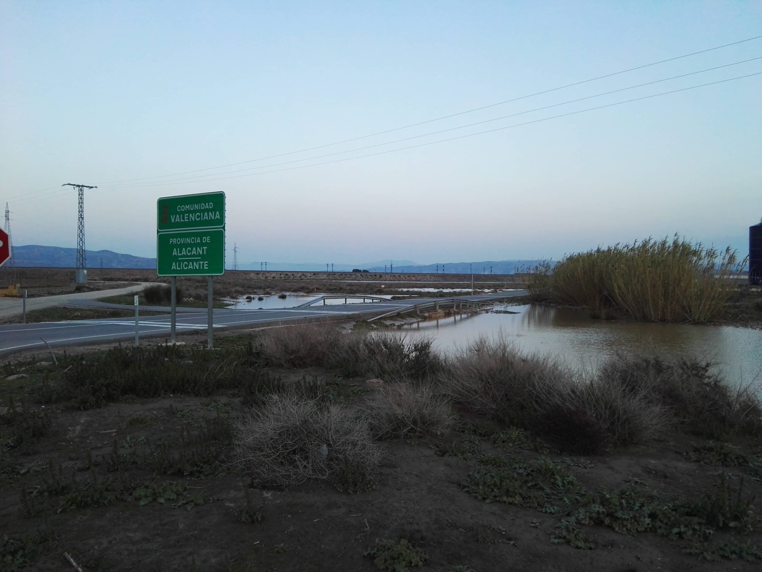 La carretera de Caudete sigue cortada por las lluvias