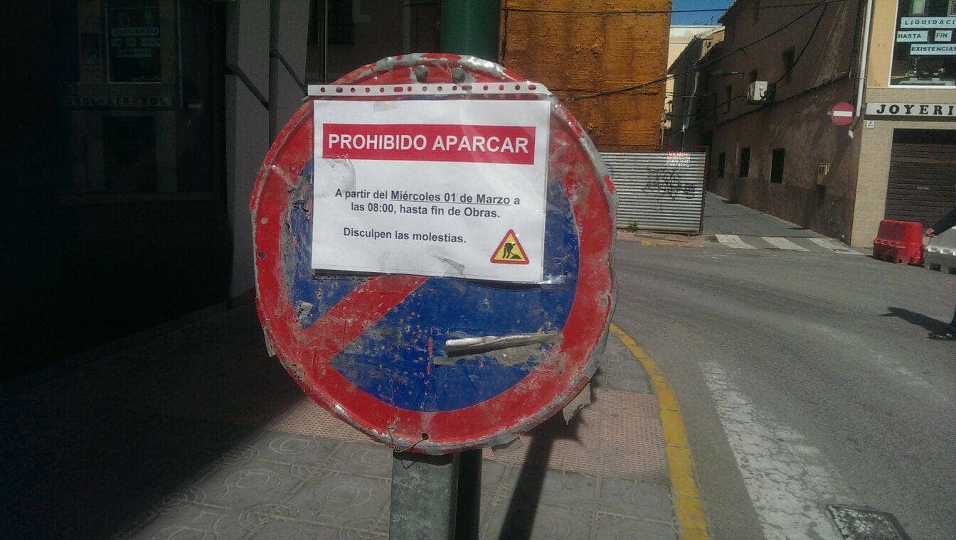 El PSOE denuncia la mala señalización en la obra de la calle Nueva