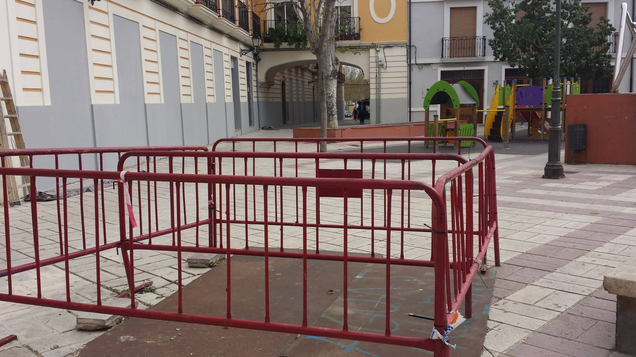 Los Verdes acometerán la remodelación de la Plaza las Malvas con el superávit de 2016