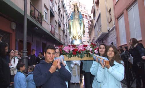 Traslado Virgen Milagrosa. Paulas Villena