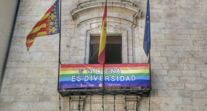 Villena apoya el Día  del Orgullo LGTBI