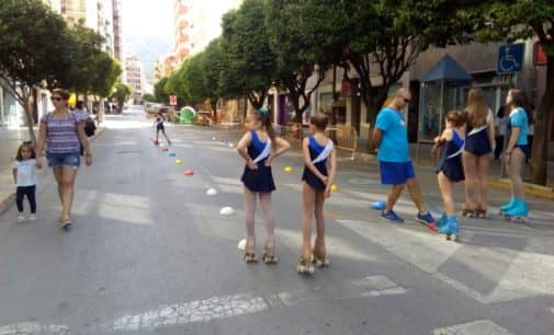El Club Patinaje Villena colabora en el día del Deporte en la calle
