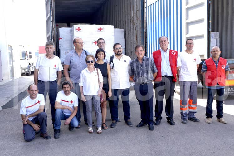 Cruz Roja y la Generalitat envían desde Villena ayuda humanitaria a refugiados saharauis