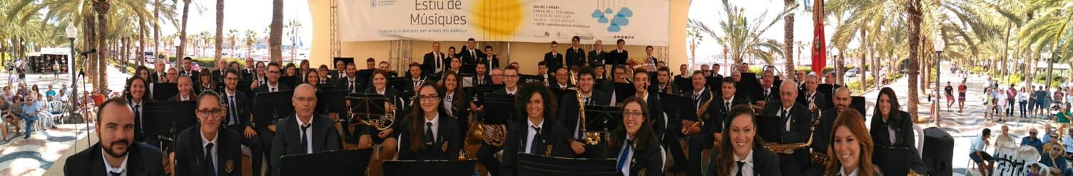 80 músicos de la Sociedad Musical Ruperto Chapí en Alicante