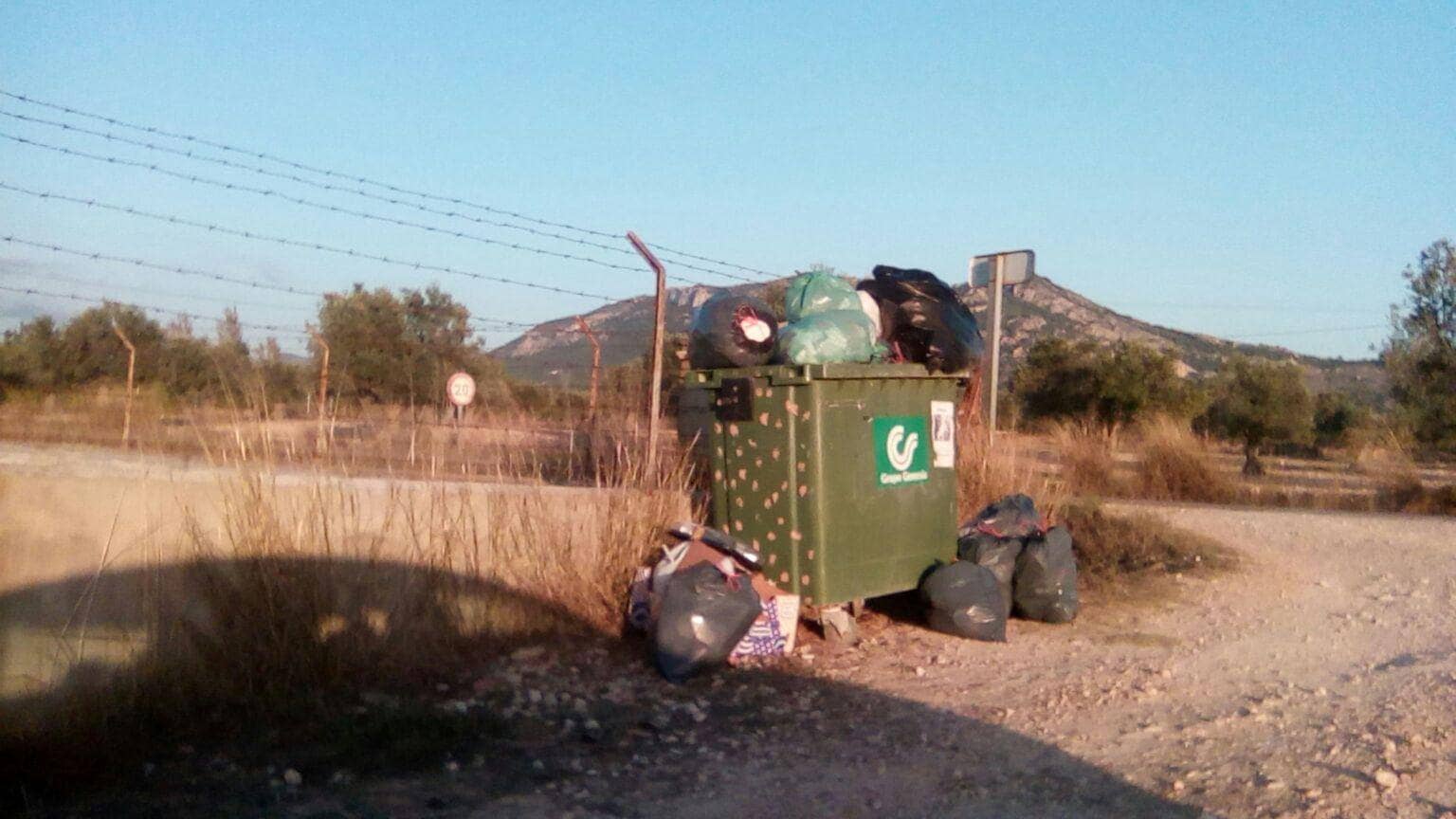 El PP denuncia la falta de recogida de basura en distintas partidas de Villena