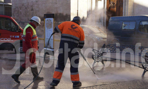 El Ayuntamiento de Villena baraja contratar  el servicio de una máquina quita chicles