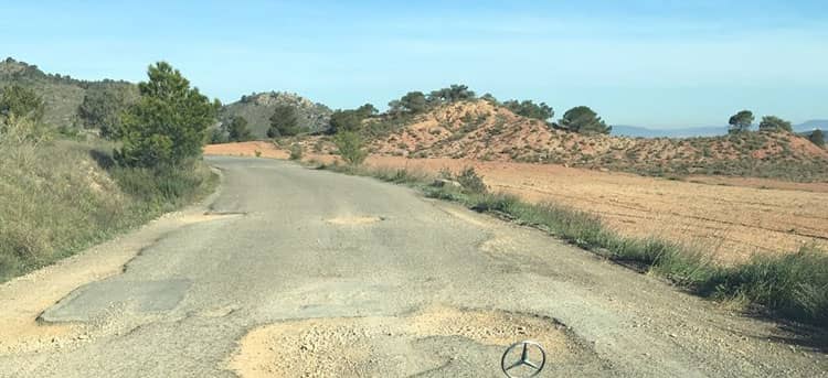 Diputación de Alicante adecuará la carretera entre Salinas y Villena