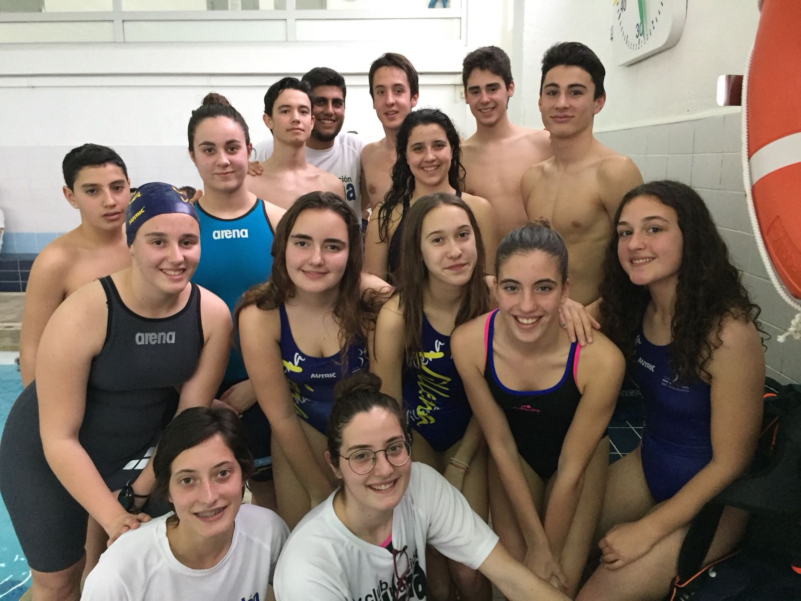 Irene Díaz y Laura Esteban consiguen mínima para el campeonato Autonómico de natación