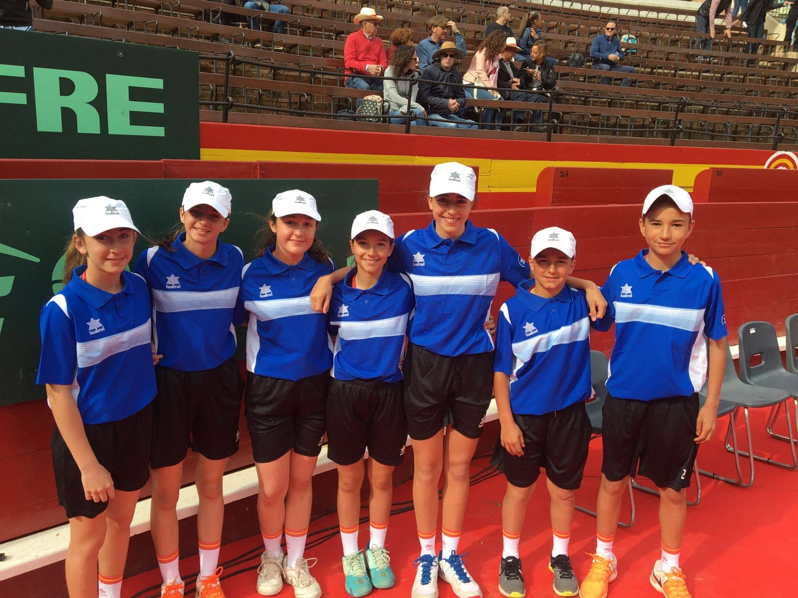 Alumnos de la escuela de tenis Juan Carlos Ferrero  Equelite en la Copa Davis