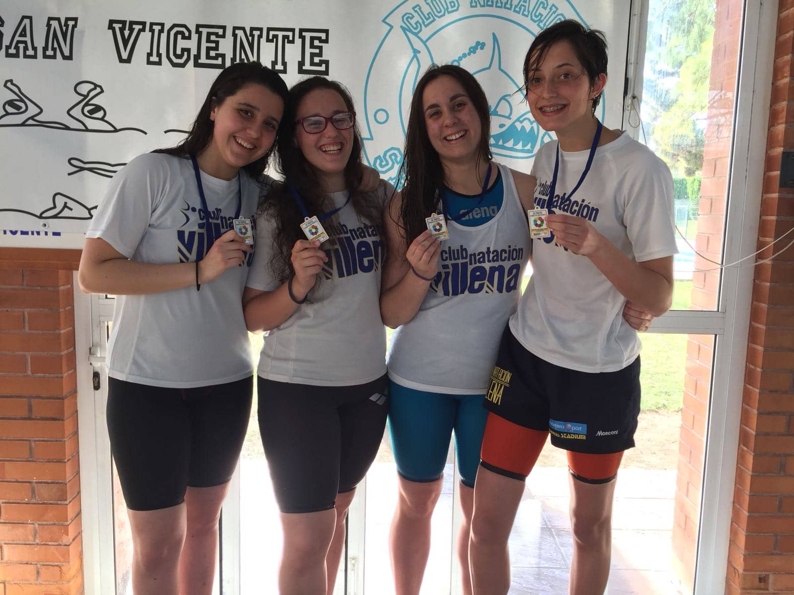Podiums para Villena en el trofeo de natación Ciudad de San Vicente