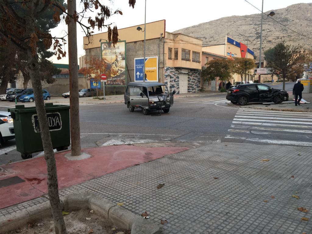 Dos accidentes de tráfico en la avenida de Alicante en el mismo día