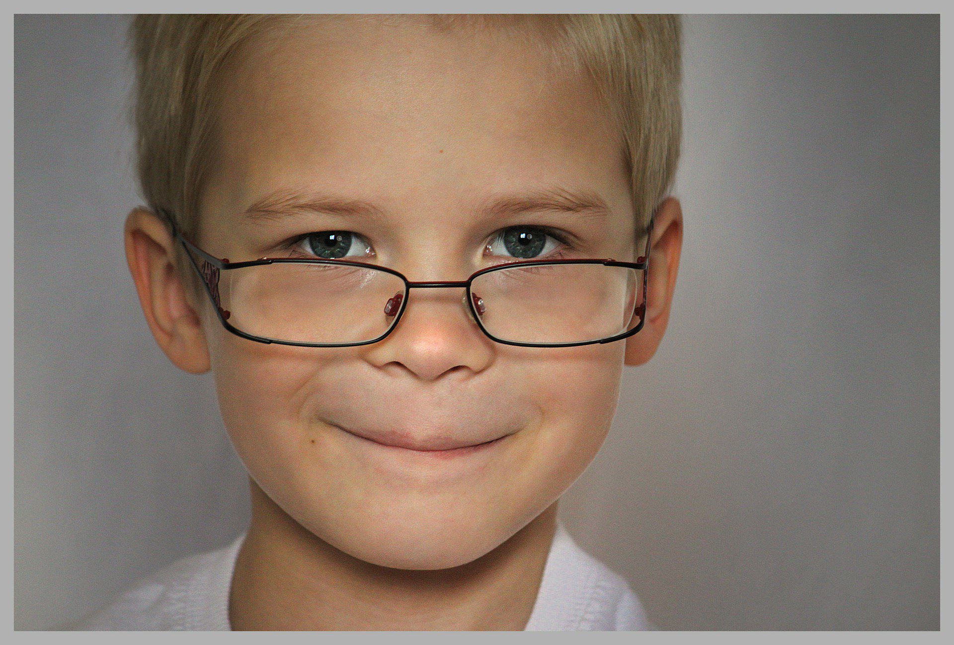 Más de 3.600 menores de 6 años con problemas de visión han recibido ayudas para gafas en la Comunitat