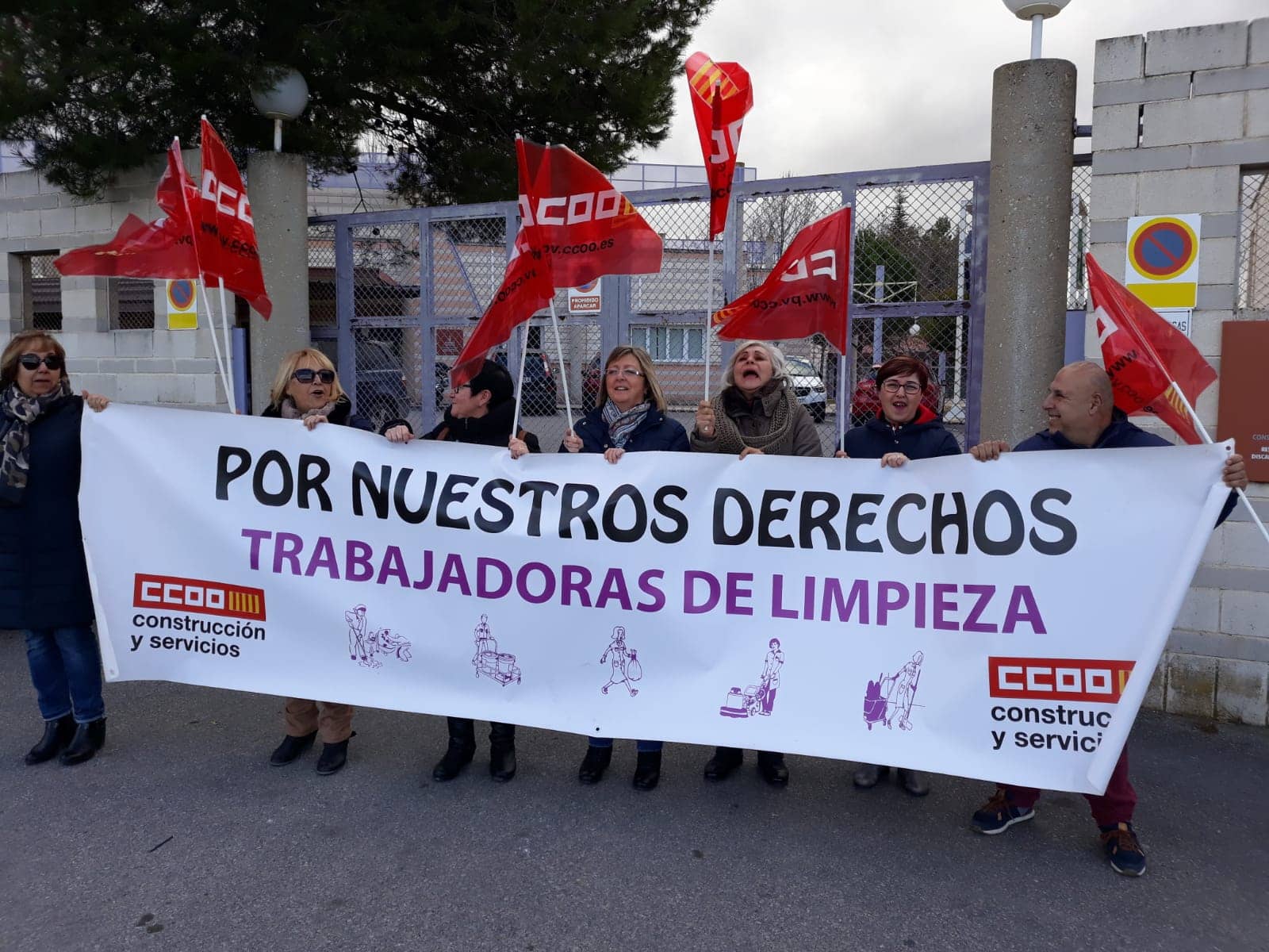 Huelga de Limpieza en el  Residencia para personas con discapacidad psíquica Peña Rubia de Villena por impagos