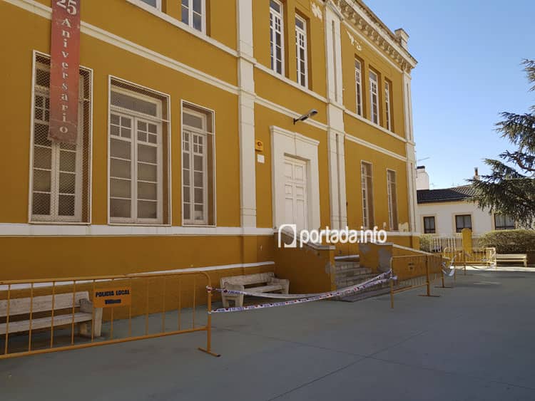 Tres mesas del colegio electoral del CEAM y del Teatro Chapí cambian de ubicación