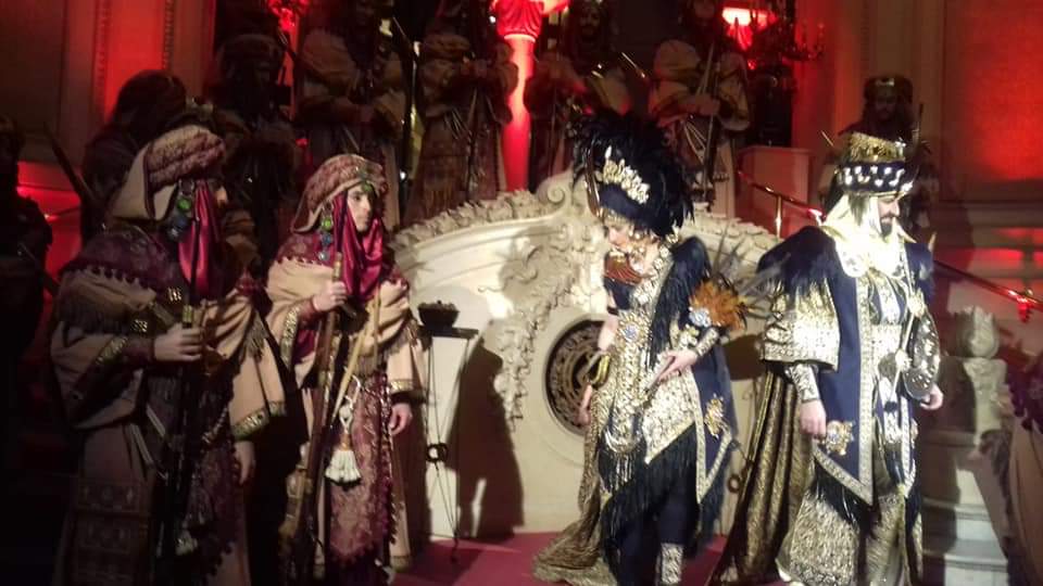 El Carnaval del Casino de Madrid lució trajes de los Abassies de Villena