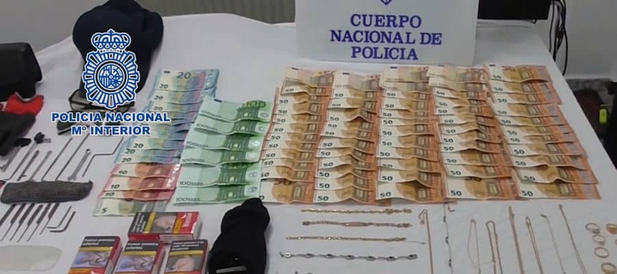 La Policía Nacional desarticula un grupo especializado en  robos en domicilios que actuó en Villena