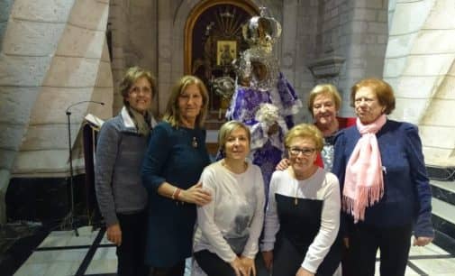 La Junta de la Virgen organiza un besamanos en el día de la Madre