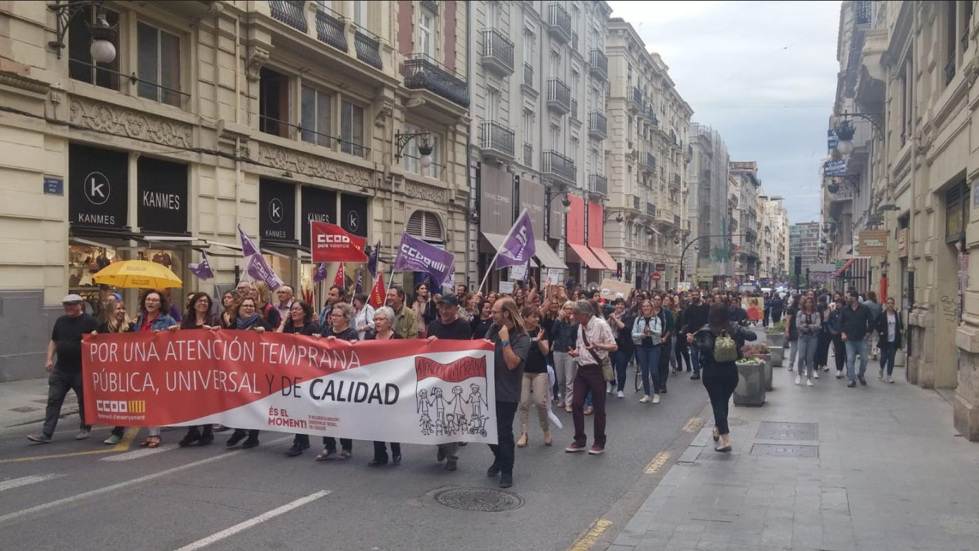 Profesionales de APADIS secundan la jornada de huelga en defensa de la atención temprana en la Comunidad Valenciana