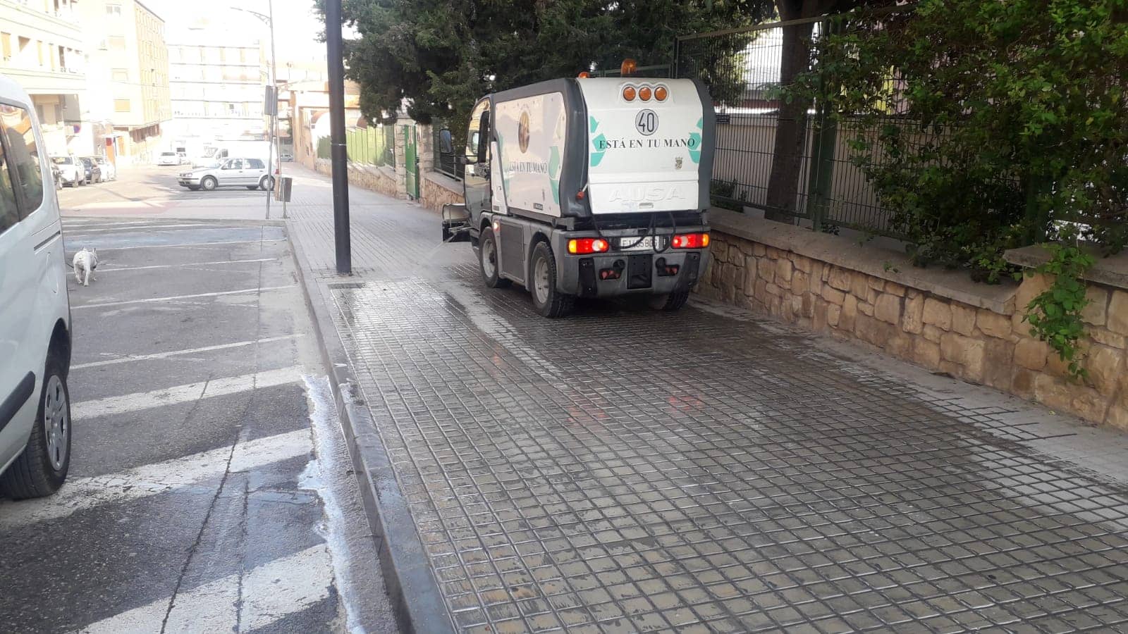 El Ayuntamiento paraliza el pago de 6.100 € por el renting de dos vehículos del servicio de limpieza