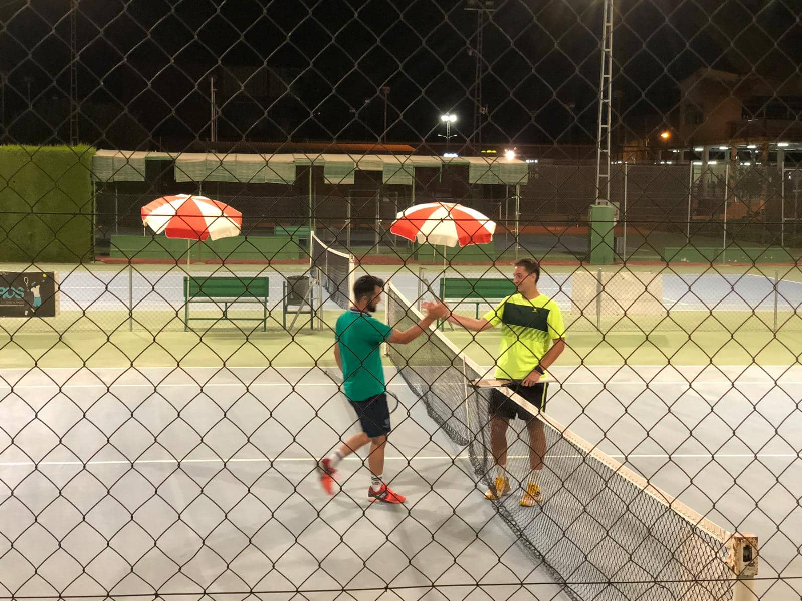 Pablo Bataller vence en la primera ronda del Open de Tenis CAMV