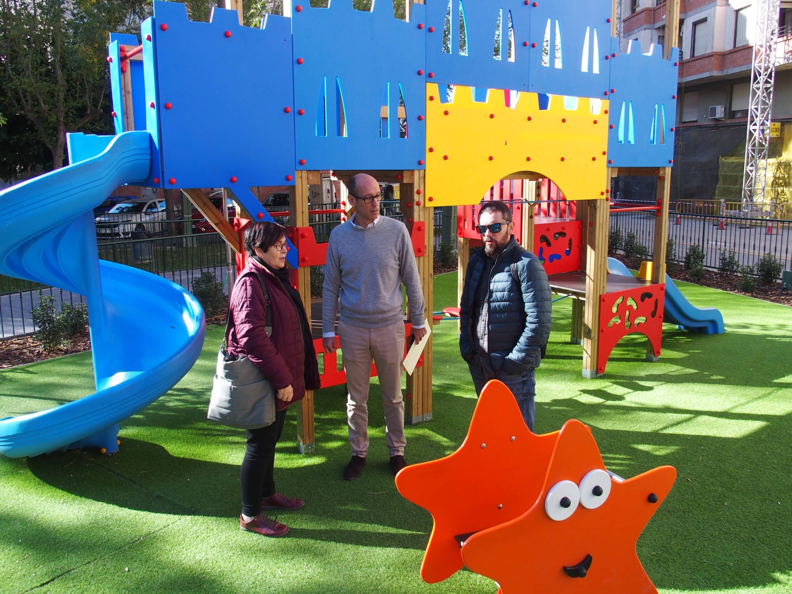La renovación del parque infantil de la Plaza del Rollo en Villena asciende a 87.120 euros