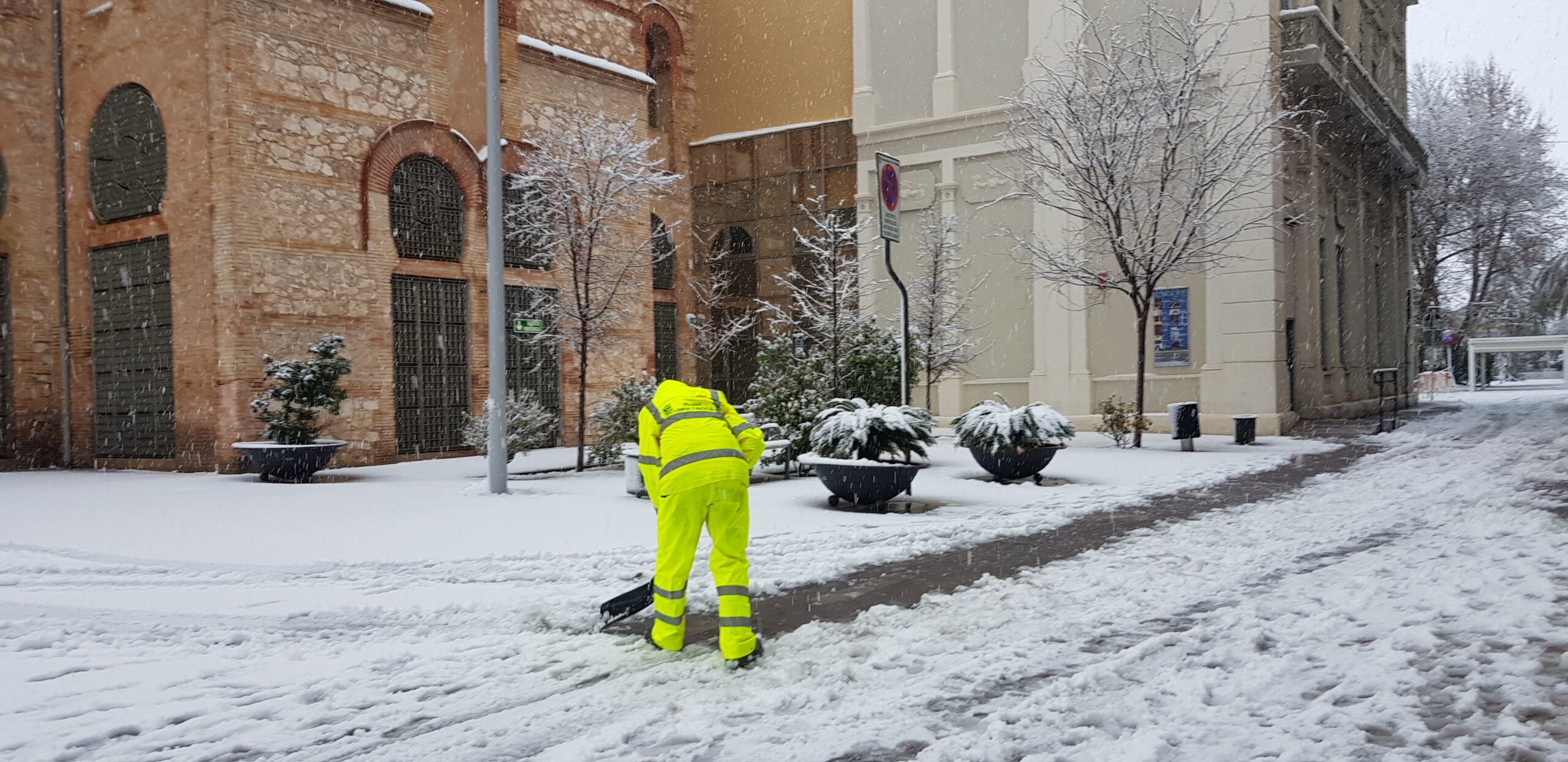 El alcalde valora positivamente el dispositivo de emergencia  puesto en marcha por la nevada