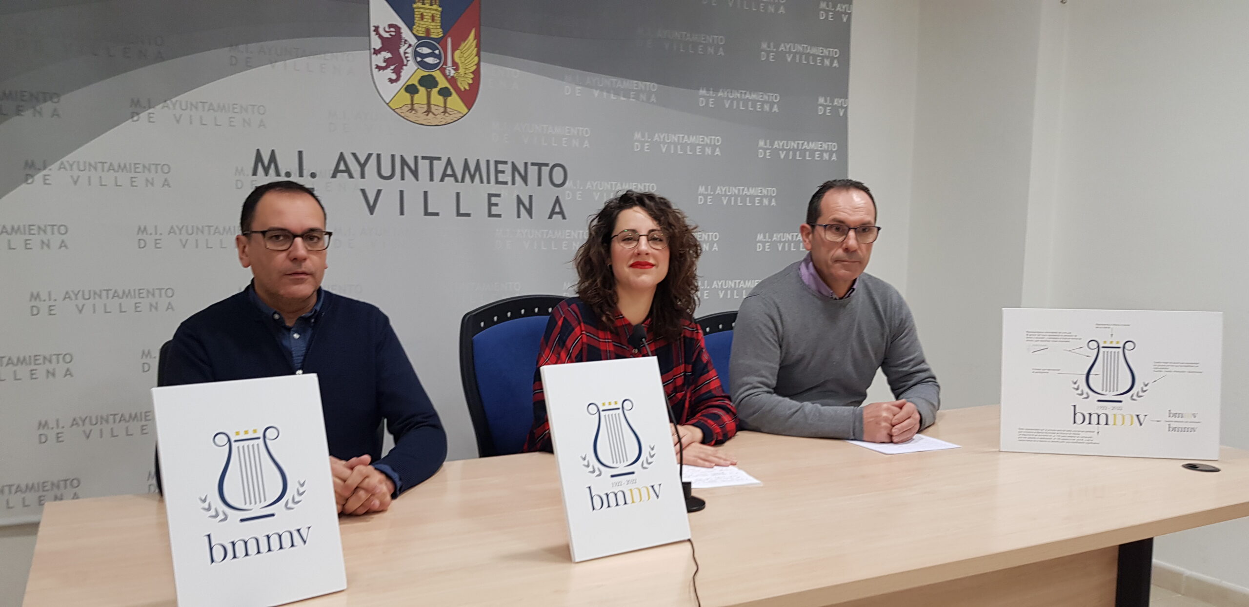 La Banda Municipal de Música de Villena presenta el  logotipo de su centenario