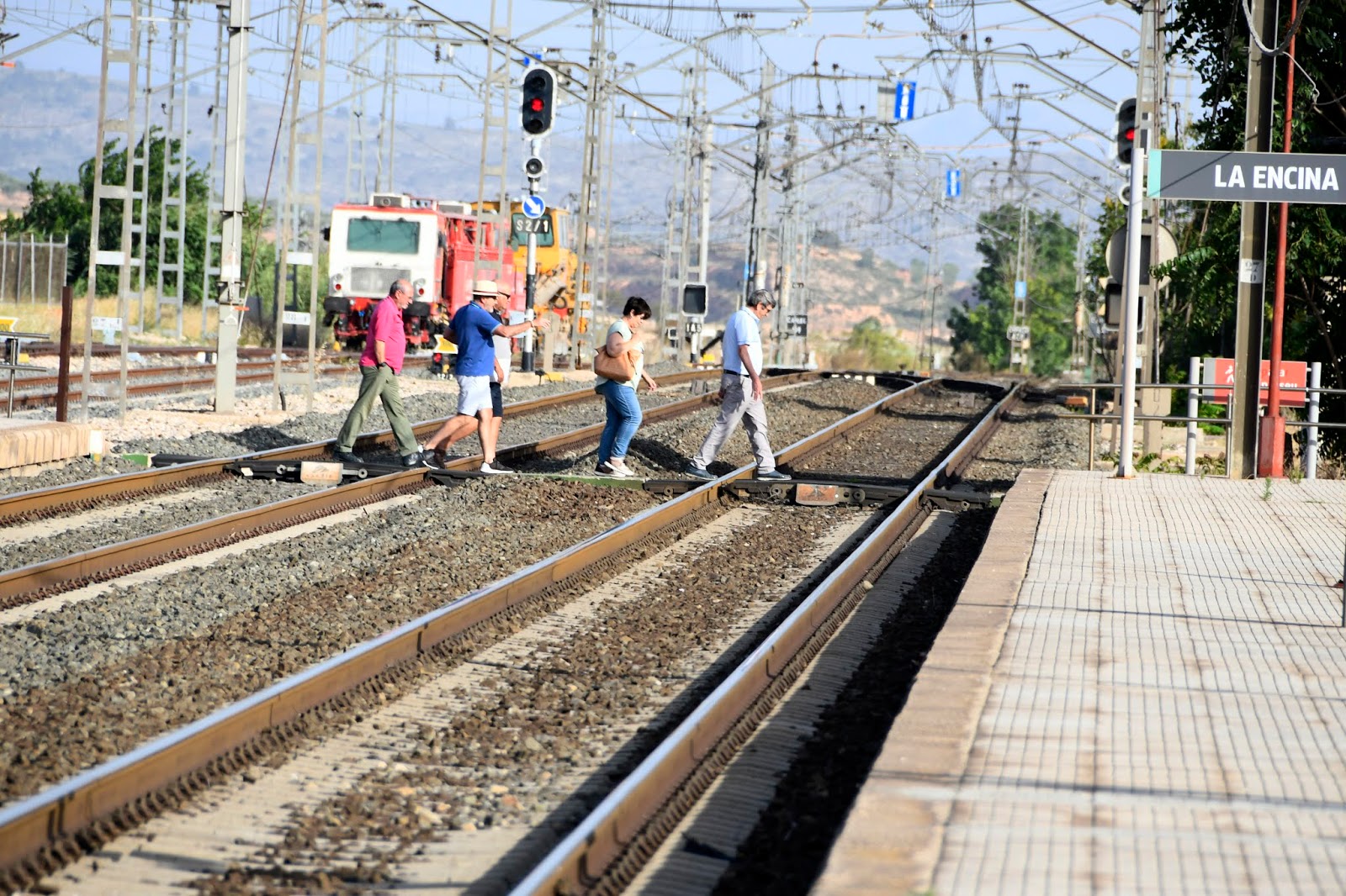 Villena trabaja para que las instalaciones ferroviarias de La Encina sean declaradas Bien de Relevancia Local