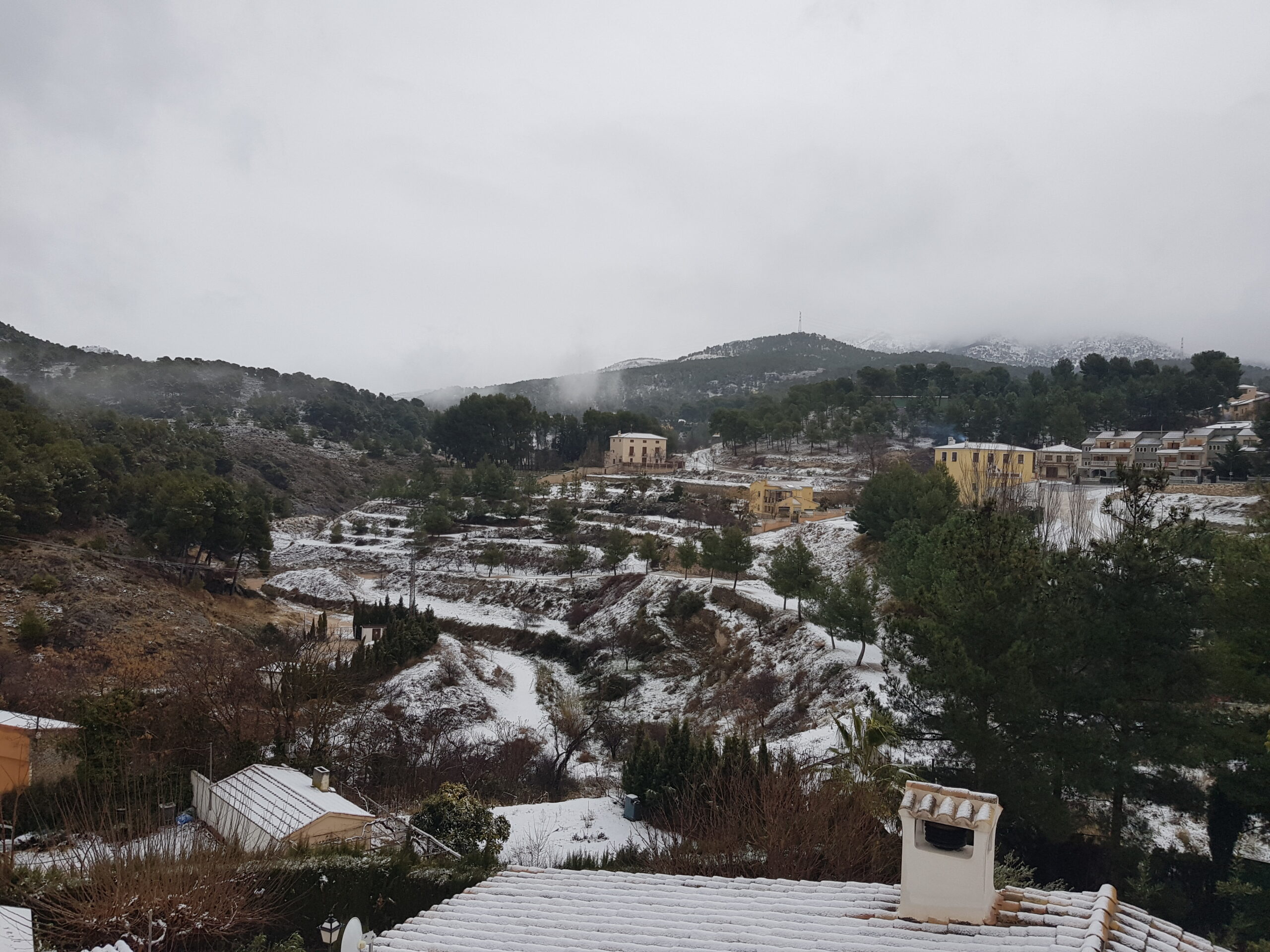 La nieve llega a Biar