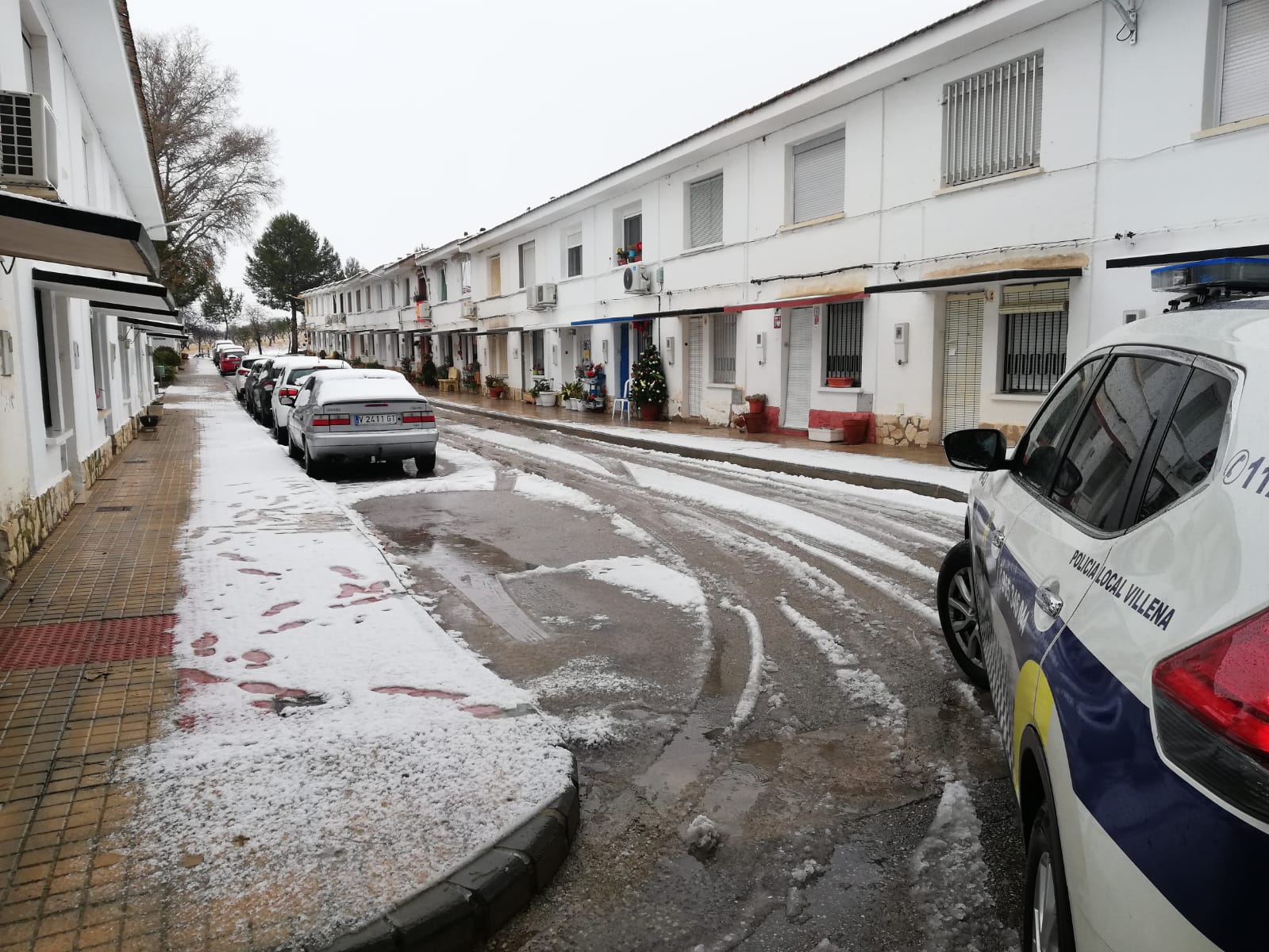 Policía Local refuerza efectivos y patrullas ante la situación de emergencias por nieve
