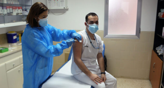 La Comunitat Valenciana comienza la administración de la vacuna de AstraZeneca