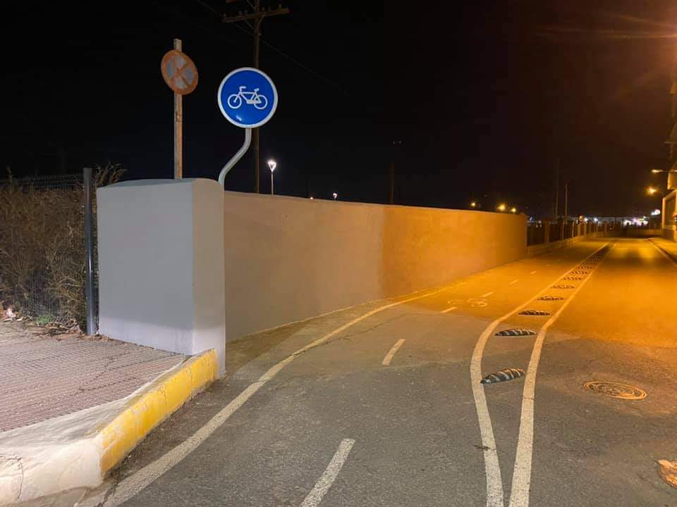 ADIF repara parte del muro de la calle Juan Gris