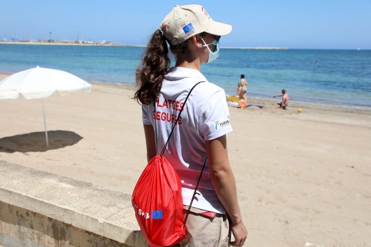 La Generalitat contratará a 1000 auxiliares de playa