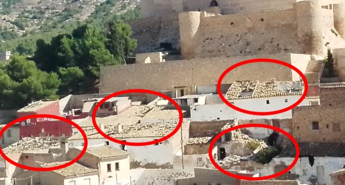 El PP indica que la degradación del entorno del Castillo daña  la imagen turística de Villena