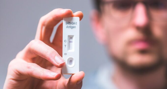 El gobierno limita los precios del test de antígenos a 2,94 € a partir del sábado
