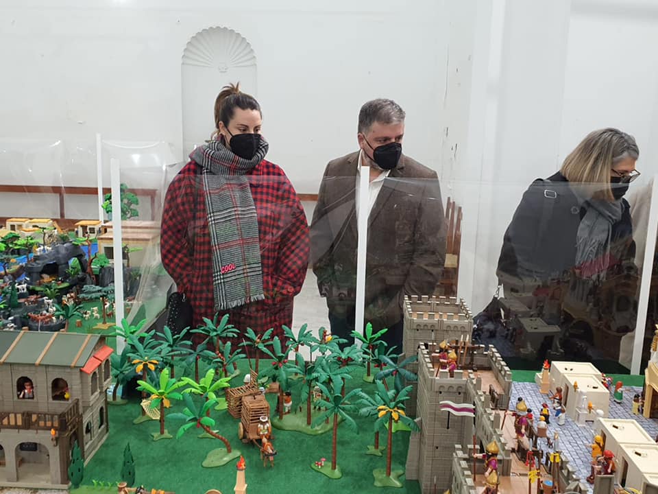 Una exposición de Playmobil y una charla inician los actos del 497 aniversario del título de Ciudad de Villena