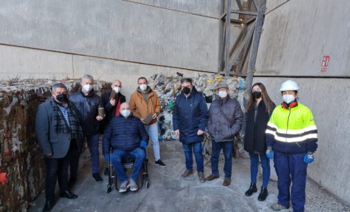 El Consorcio CREA e Integrados desarrollan un proyecto para recuperar plásticos de la planta de Villena