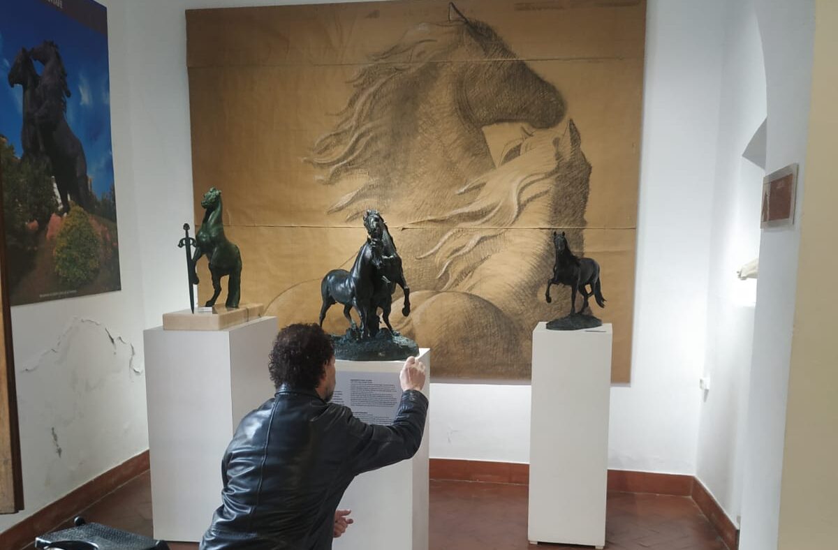 El Museo Escultor Navarro Santafé se renueva a los 55 años de la inauguración de la escultura del Oso y el Madroño