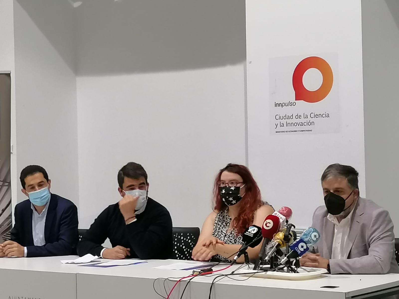 Villena logra 75.000 euros del Plan Reactiva Artesanía Festera de ayuda al sector