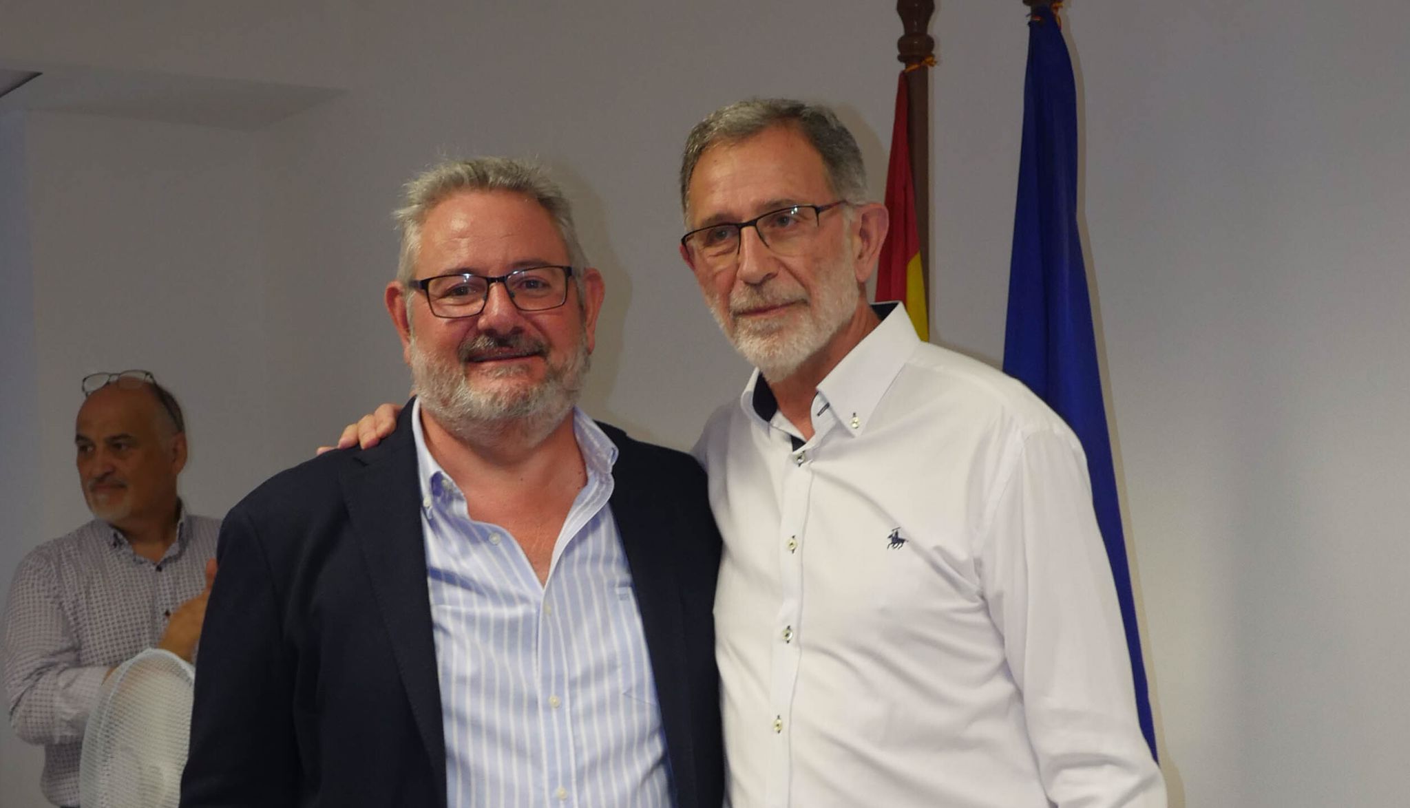Pepe Hernández incorpora  a la ejecutiva del PP de Villena a todos los concejales de la oposición