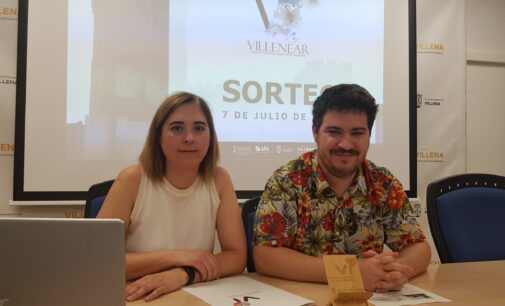 Simón Martínez gana la paga extra de 2.000 € de la campaña Villenear de Comercios Vi