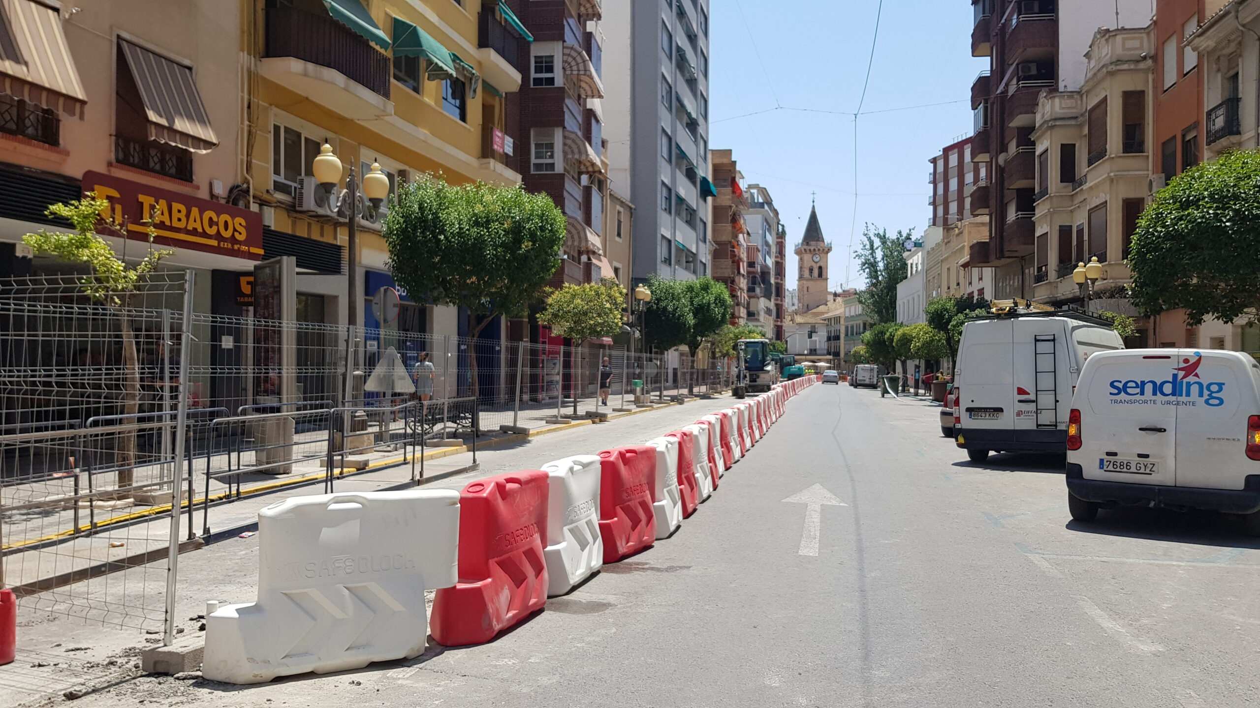 La Avenida Constitución tendrá un solo carril entre Puerta de Almansa y Salesianos durante las pruebas de la nueva conducción de agua