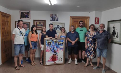 Francisco Merino dona el cuadro del Premio El Tito 2022 a los Cristianos